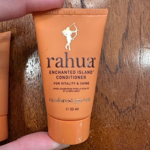 NEW Rahua Enchanted Island Shampoo and Conditioner Sample/Travel Set - Picture 3 of 4